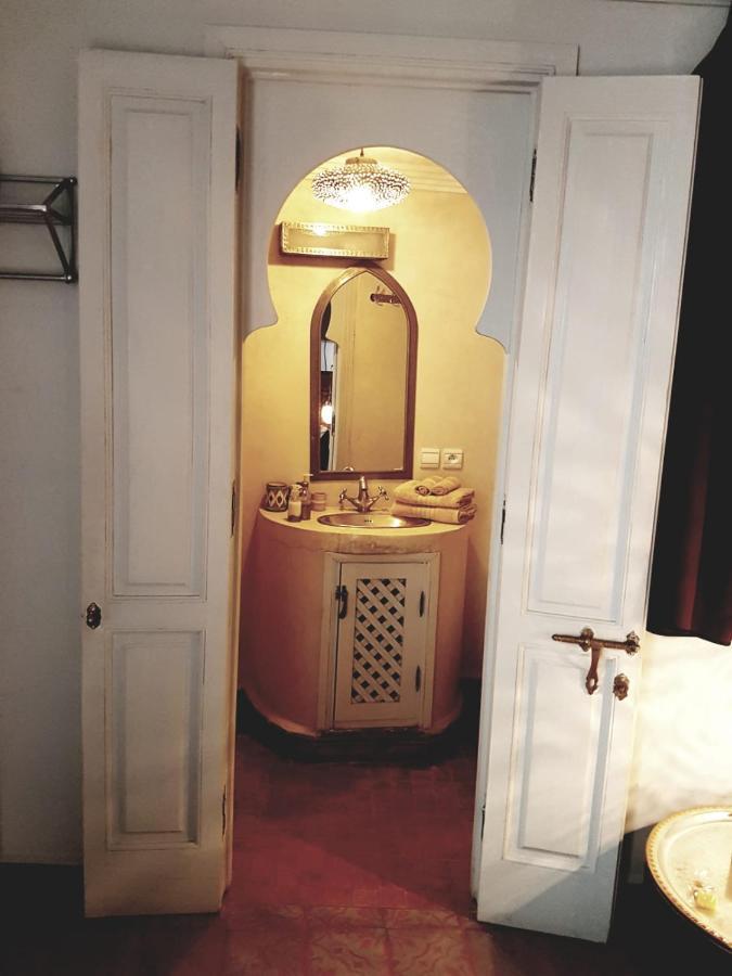 Riad Laly Tourisme Eclaire Le Bijou De La Medina Маракеш Екстериор снимка