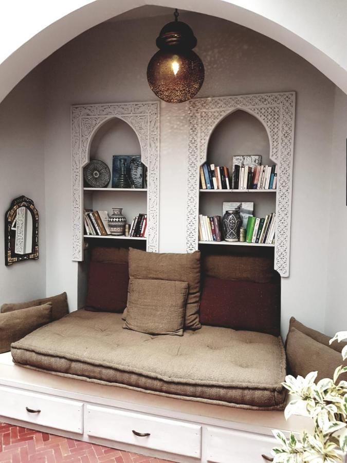 Riad Laly Tourisme Eclaire Le Bijou De La Medina Маракеш Екстериор снимка