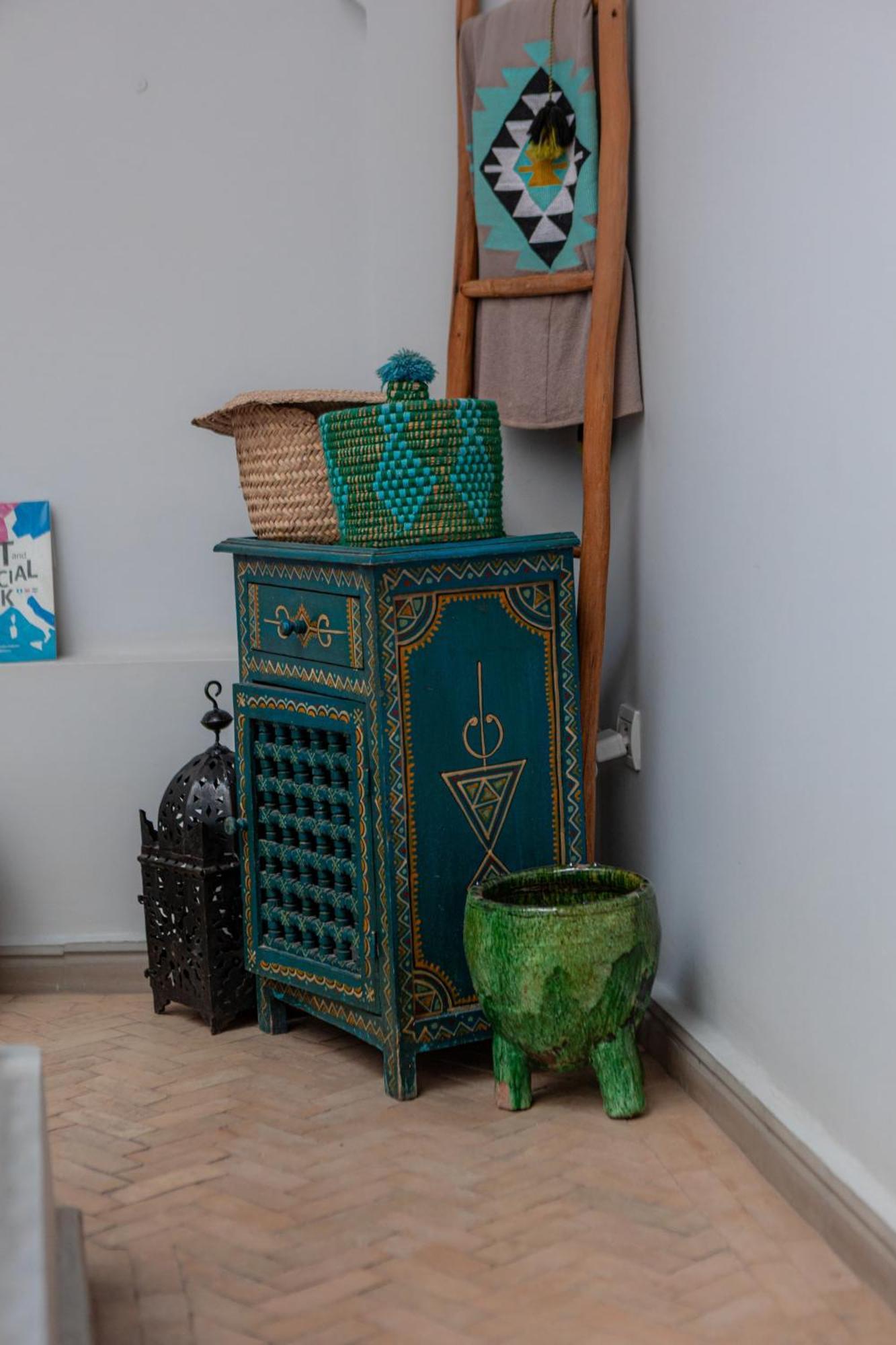 Riad Laly Tourisme Eclaire Le Bijou De La Medina Маракеш Екстериор снимка