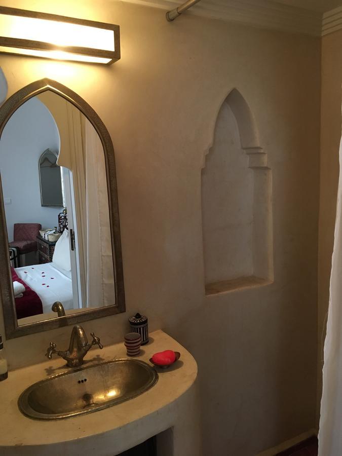 Riad Laly Tourisme Eclaire Le Bijou De La Medina Маракеш Екстериор снимка